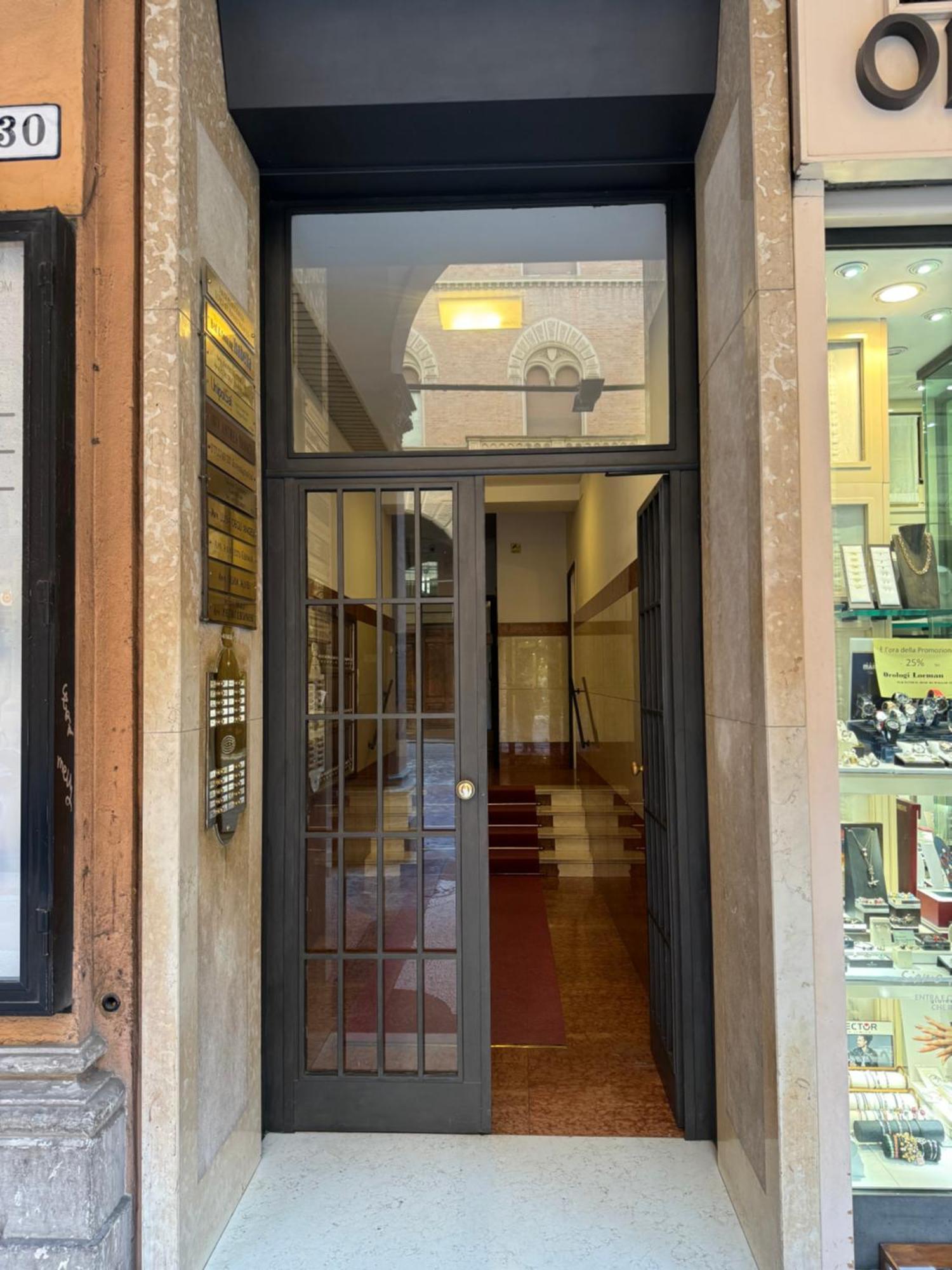 Nicholas B&B City Center- Apartment Bologna Bagian luar foto